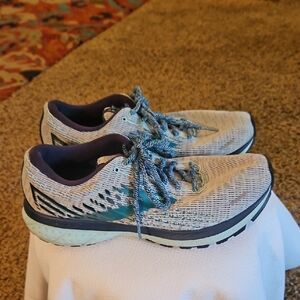 Brooks Cushion Neutral Running Shoes Sz 9.5